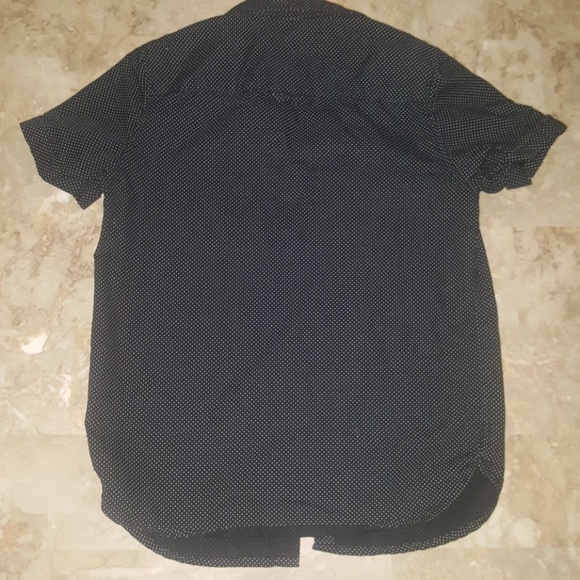 Boy's button down shirt!! - Picture 2 of 3